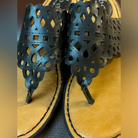 Born Concepts Black Eyelet Sandals boc size 8M leather Summer Beach Thongs - Picture 13 of 16